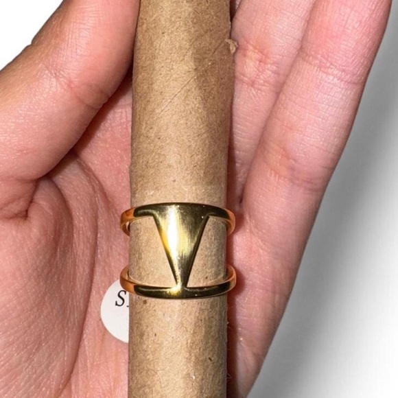 Gold Plated Triangle Ring - Picture 3 of 4